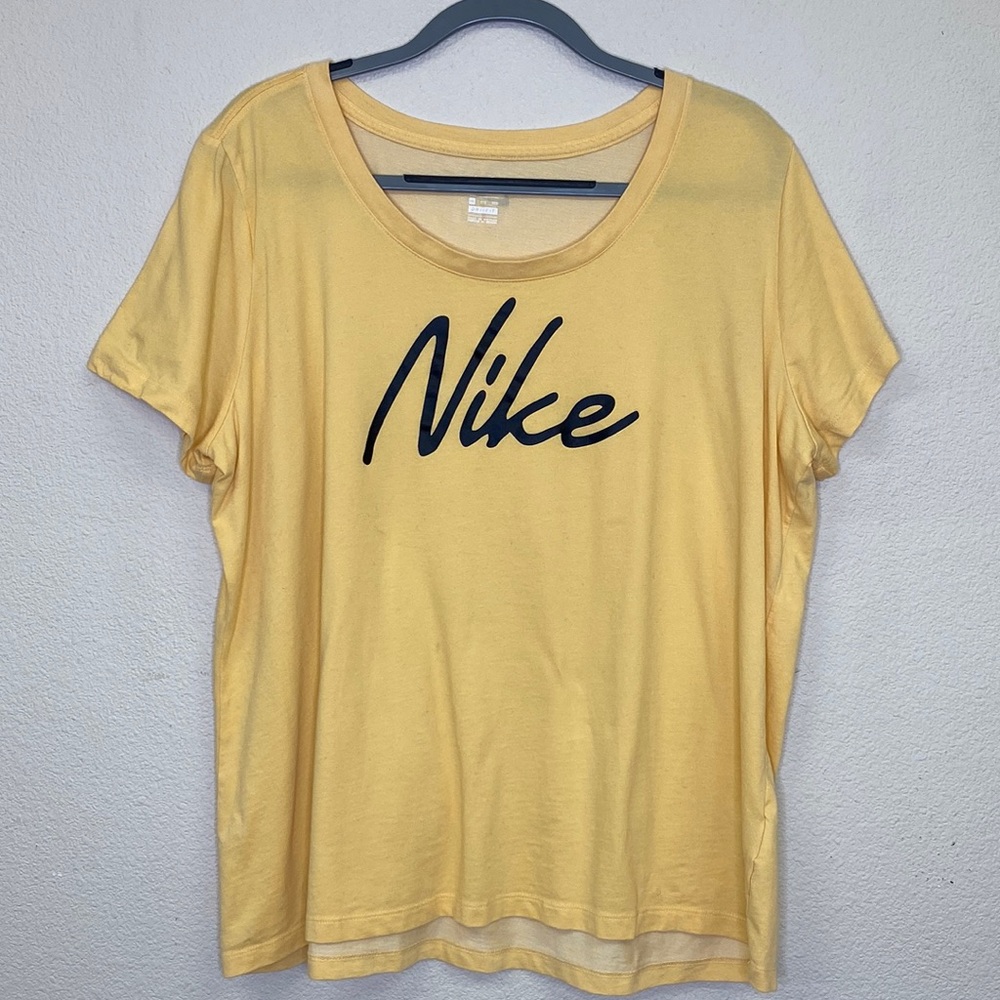 Nike Scoop Neck Tee Shirt Women's XXL